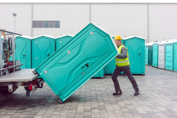 Best Portable toilet rental cost  in Hinton, WV