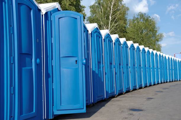 Best Porta potty rental near me  in Hinton, WV